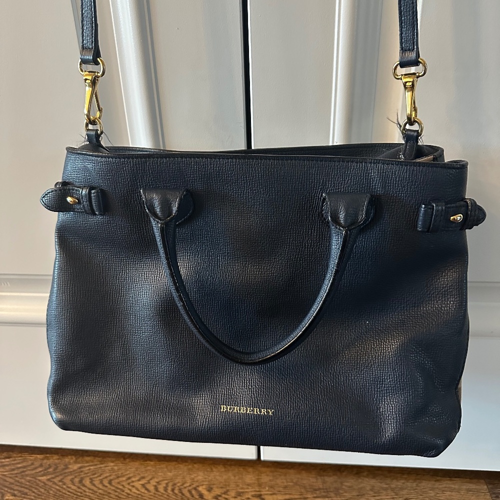 Authentic leather Burberry purse